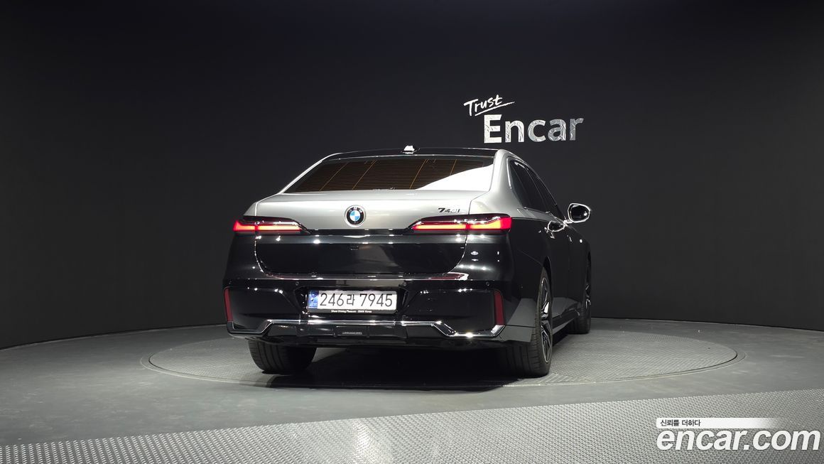 BMW 7-Series 2023