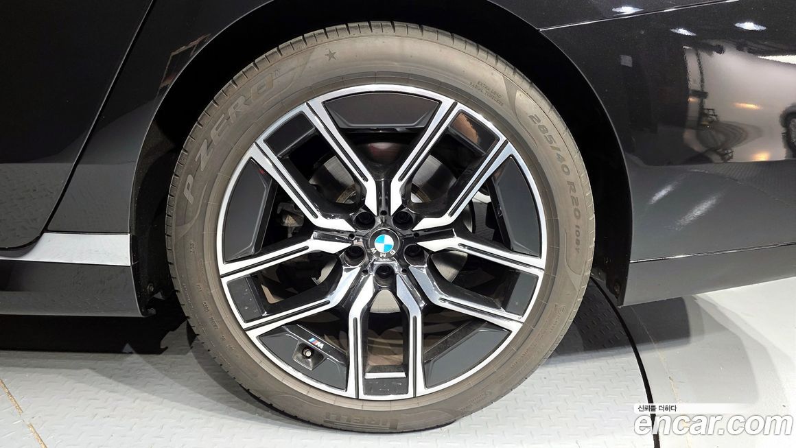 BMW 7-Series 2023
