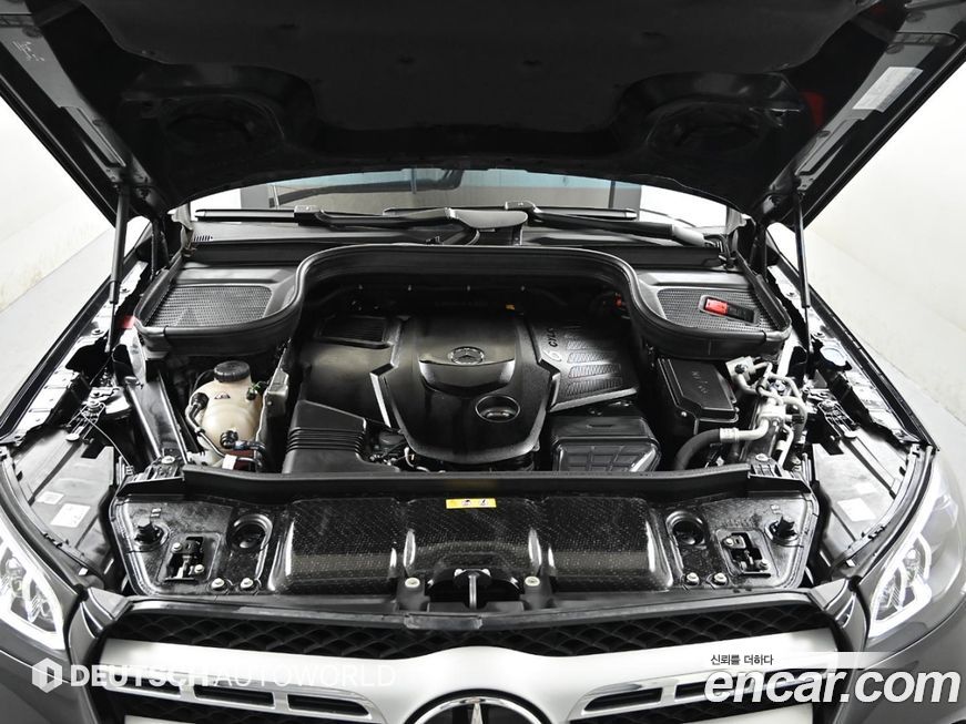 Mercedes-Benz GLS-Class 2023