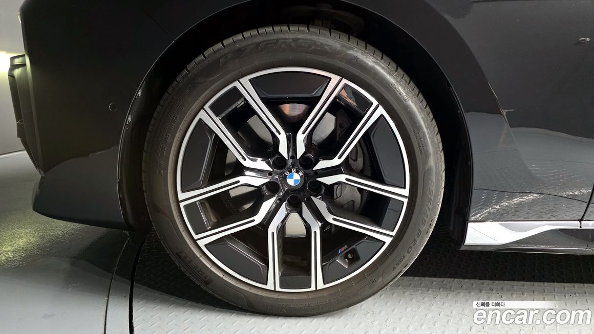 BMW 7-Series 2023
