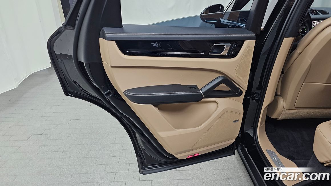 Porsche Cayenne 2023