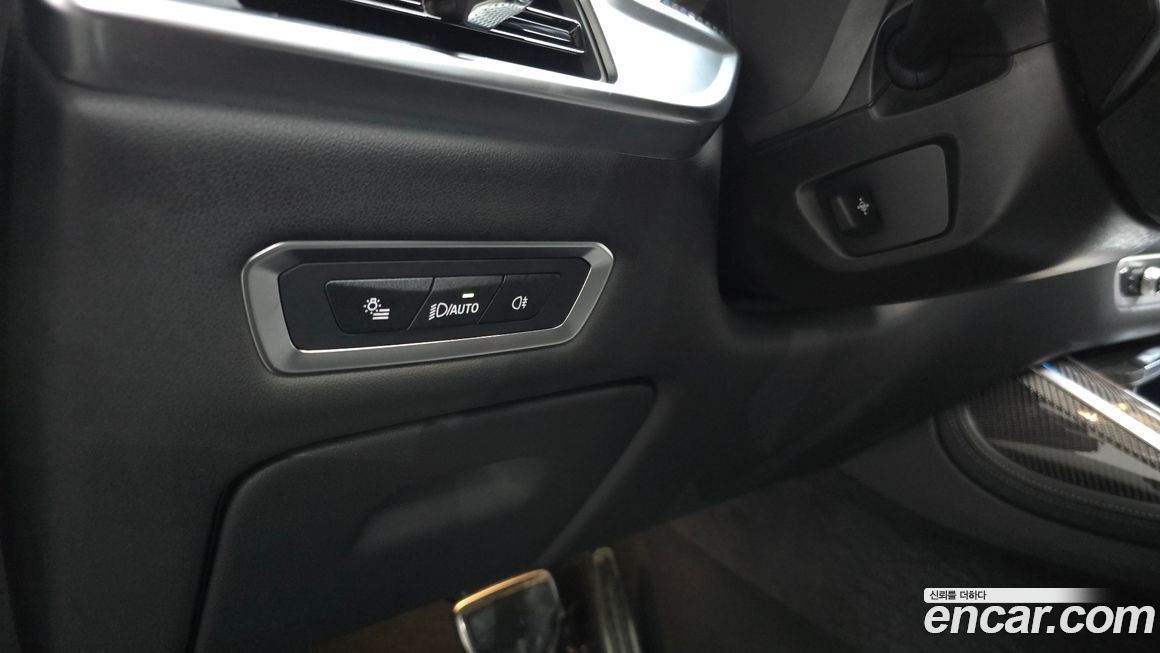 BMW X7 2025