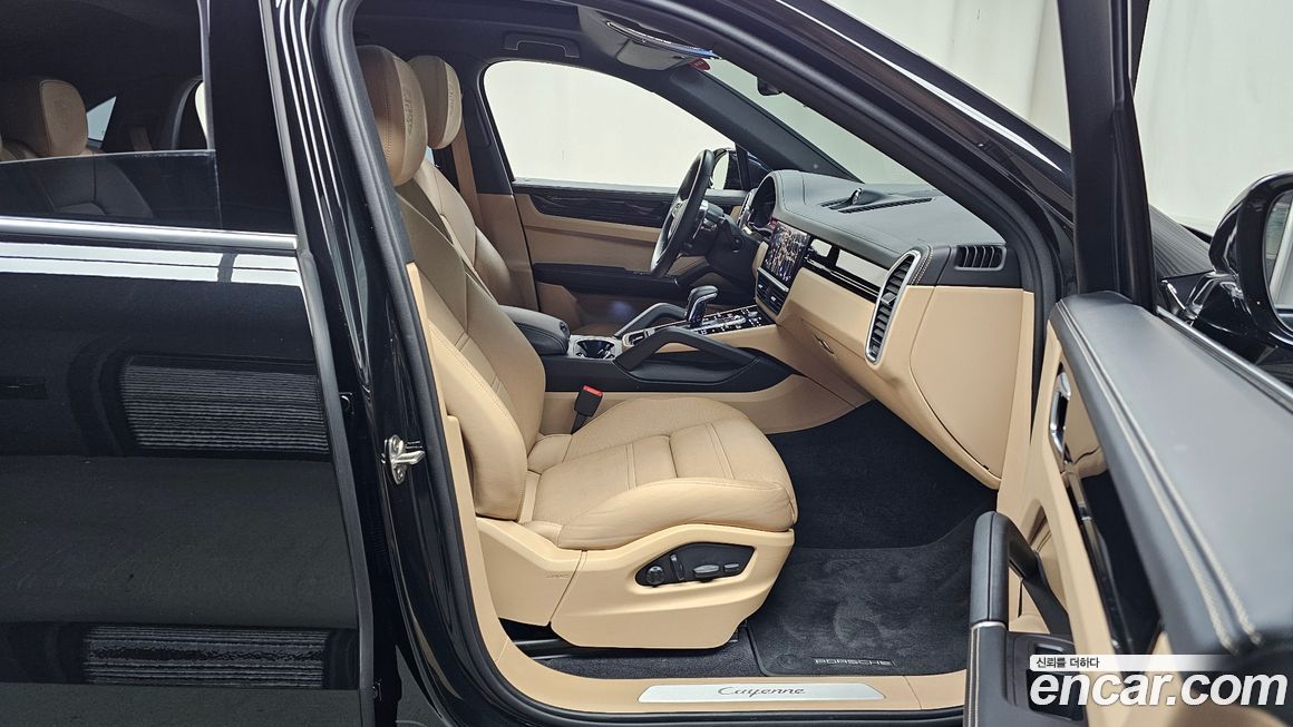 Porsche Cayenne 2023