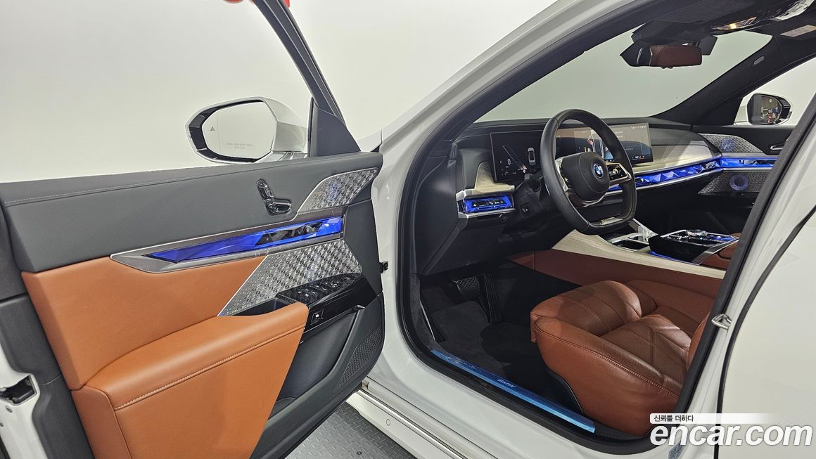 BMW 7-Series 2024