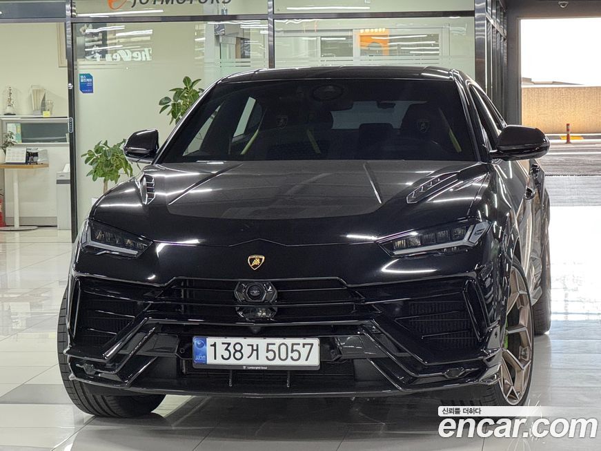 Lamborghini Urus 2024