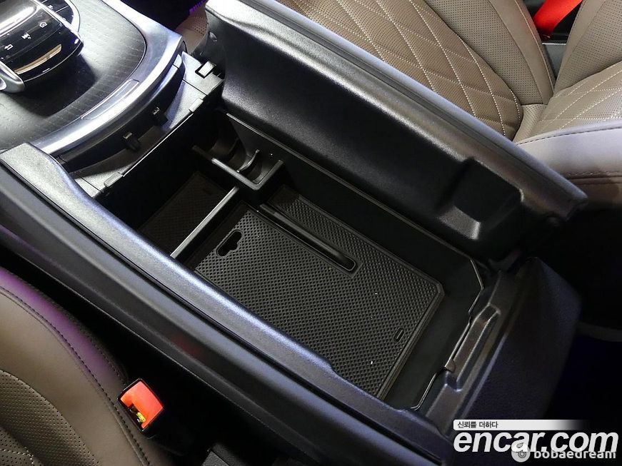 Mercedes-Benz G-Class 2024