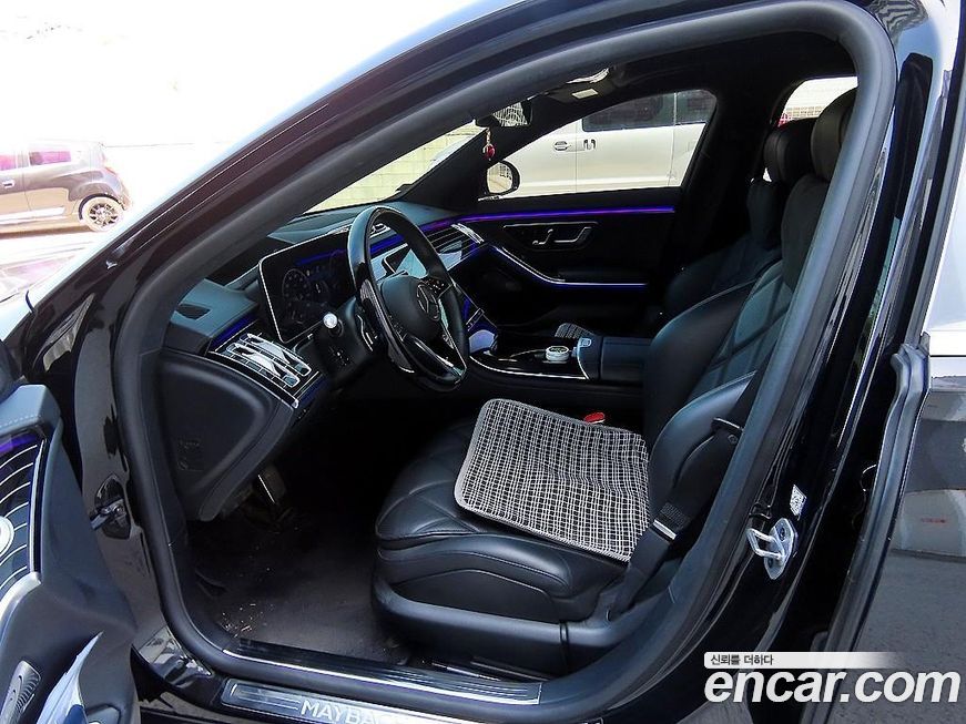 Mercedes-Benz S-Class 2023