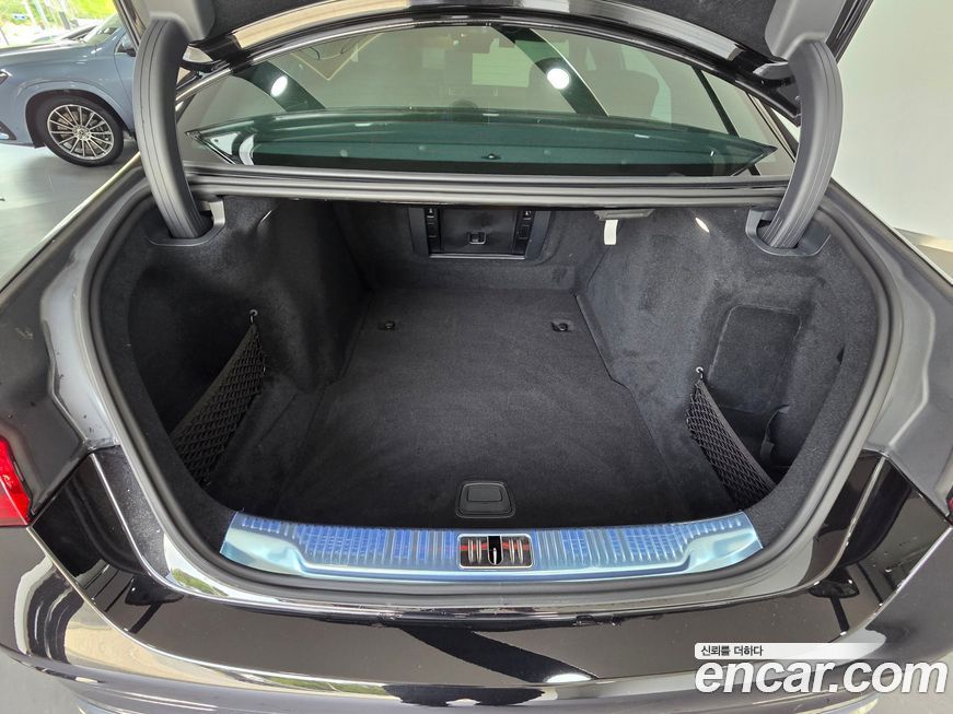 Mercedes-Benz S-Class 2026