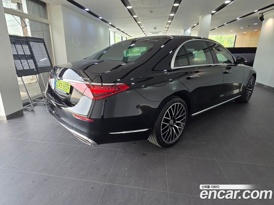 Mercedes-Benz S-Class 2026