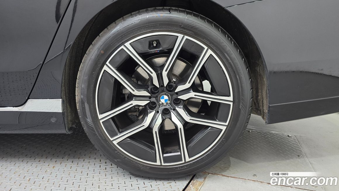 BMW 7-Series 2025