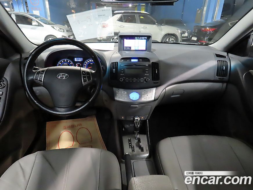 Hyundai AVANTE 2010