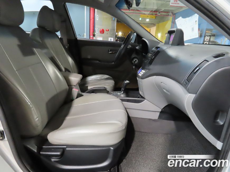 Hyundai AVANTE 2010