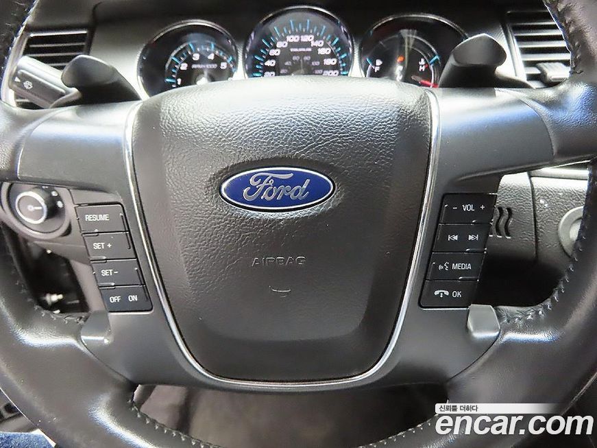 Ford Taurus 2011