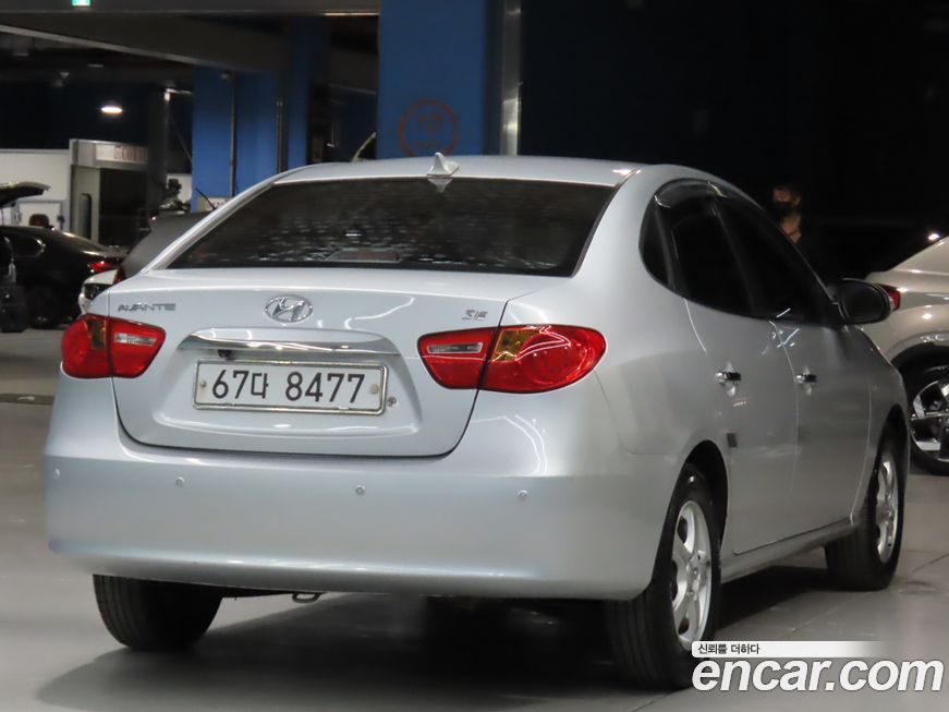 Hyundai AVANTE 2010