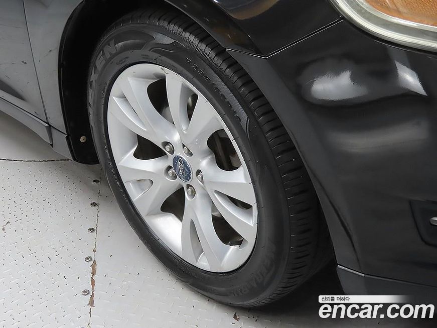 Ford Taurus 2011