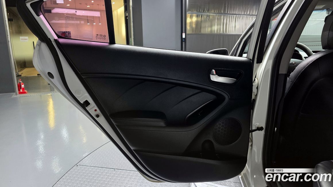 Kia K3 2014
