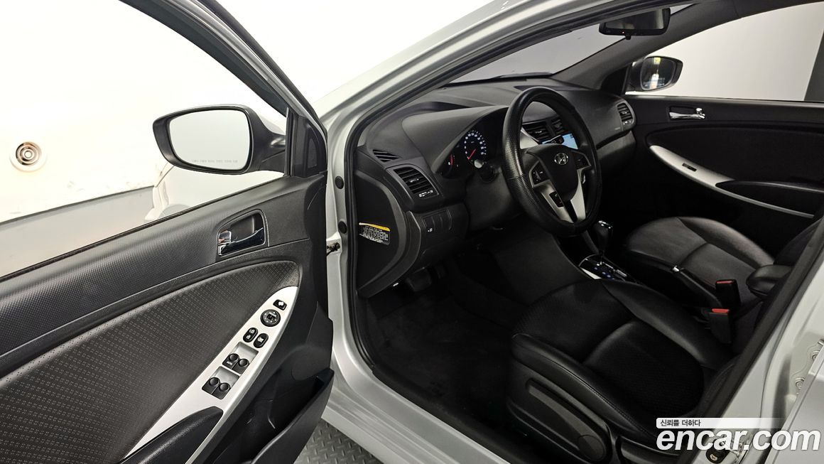 Hyundai Accent 2011