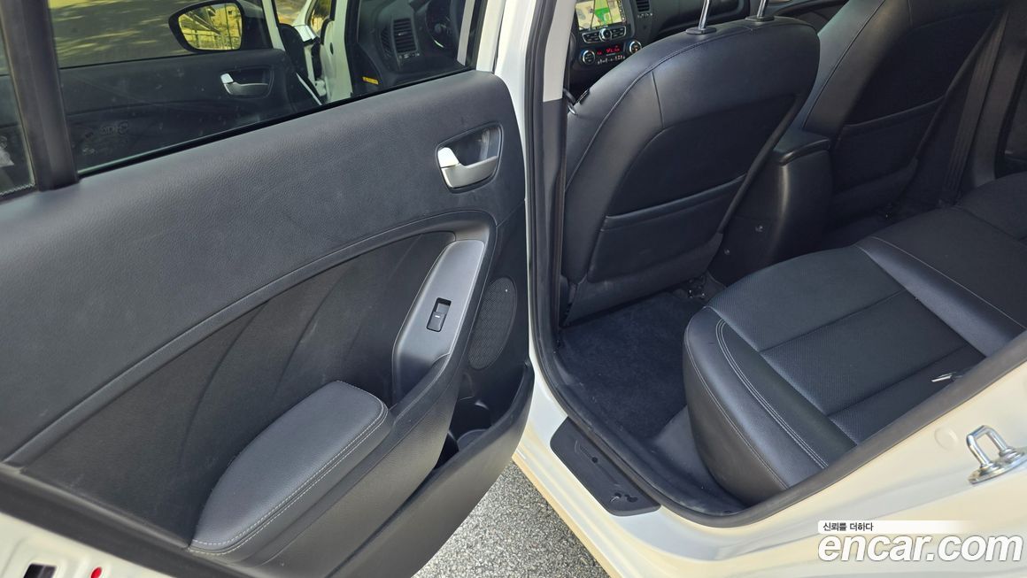 Kia K3 2013
