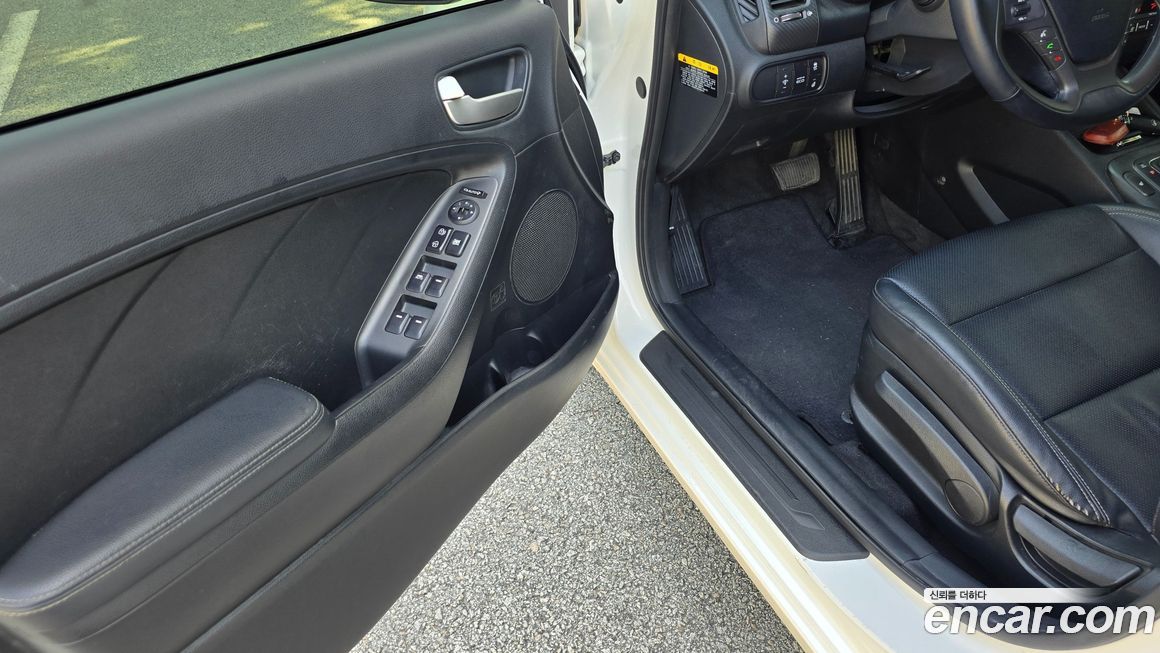 Kia K3 2013