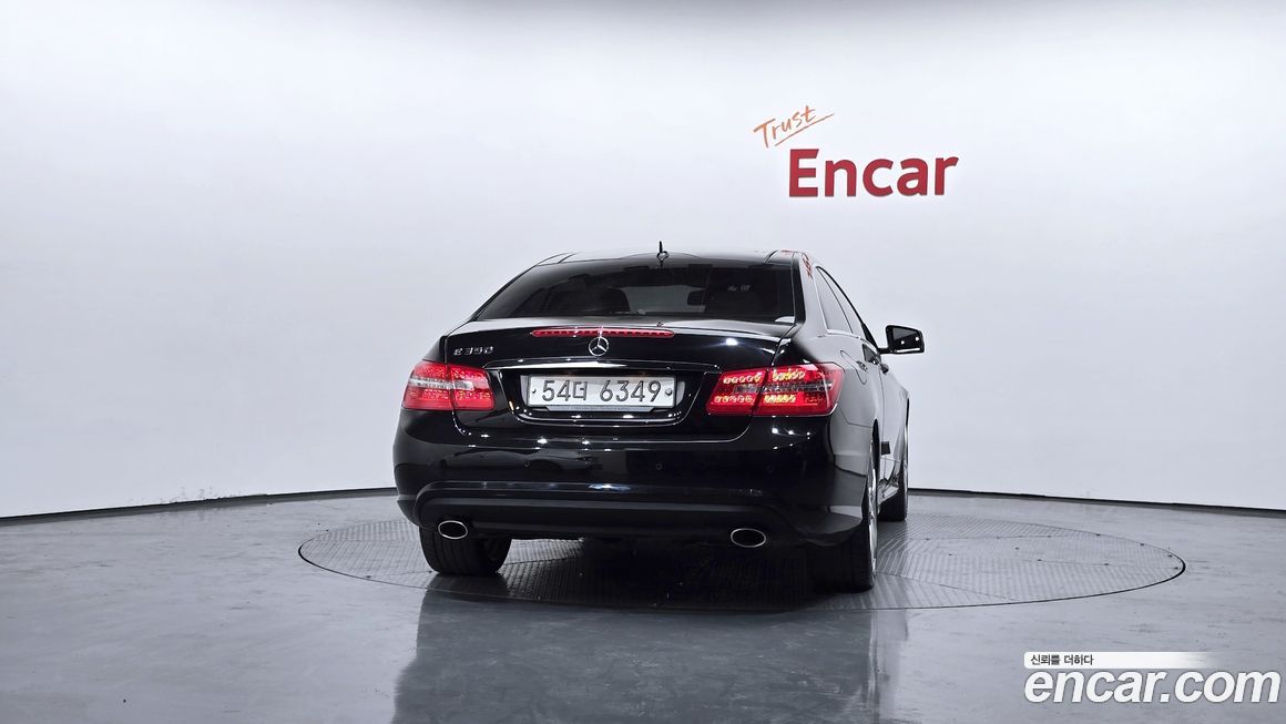 Mercedes-Benz E-Class 2011