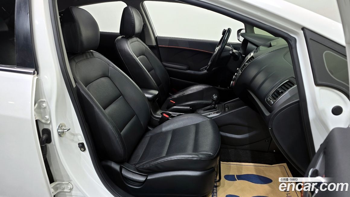Kia K3 2013