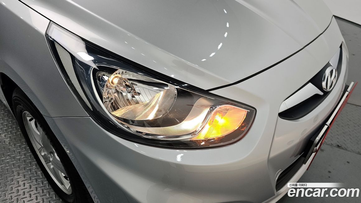 Hyundai Accent 2011