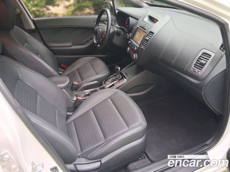 Kia K3 2016