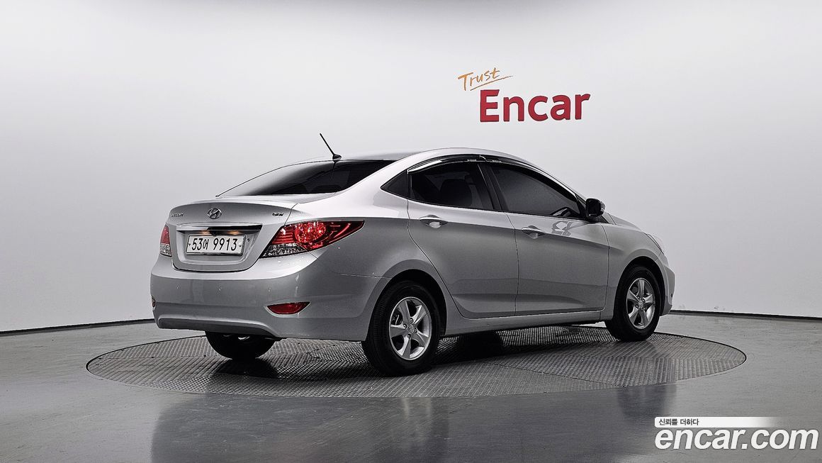Hyundai Accent 2011