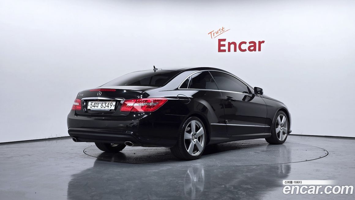 Mercedes-Benz E-Class 2011