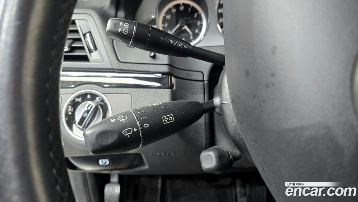 Mercedes-Benz E-Class 2011
