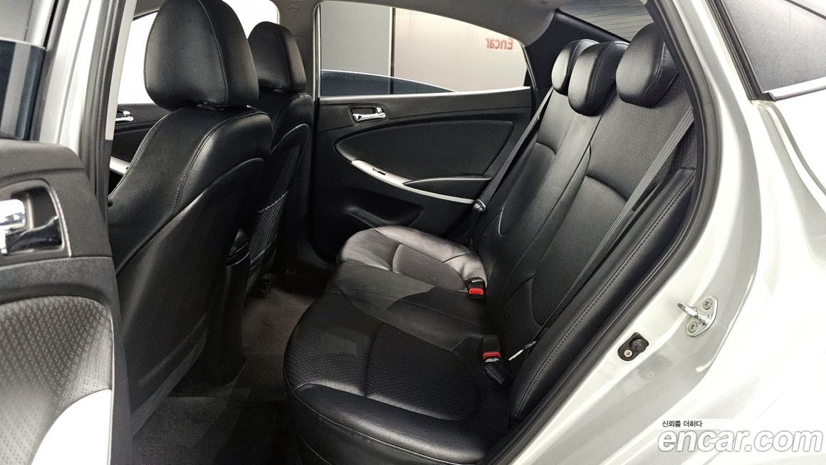 Hyundai Accent 2011