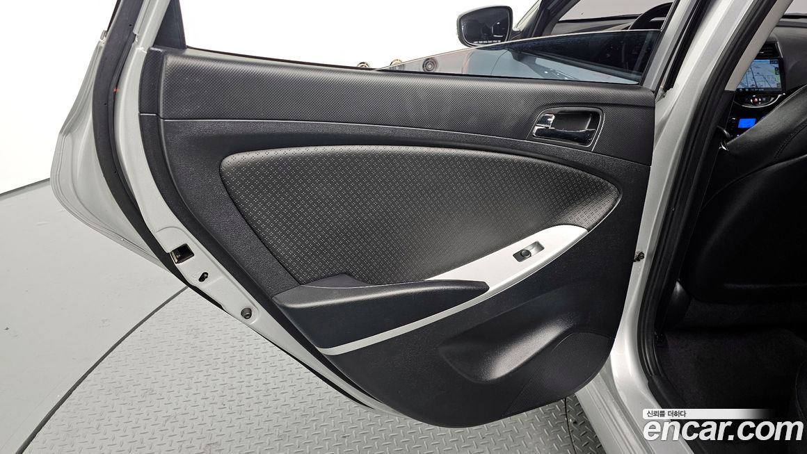 Hyundai Accent 2011