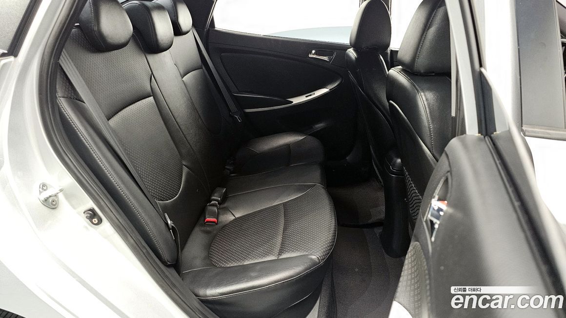 Hyundai Accent 2011