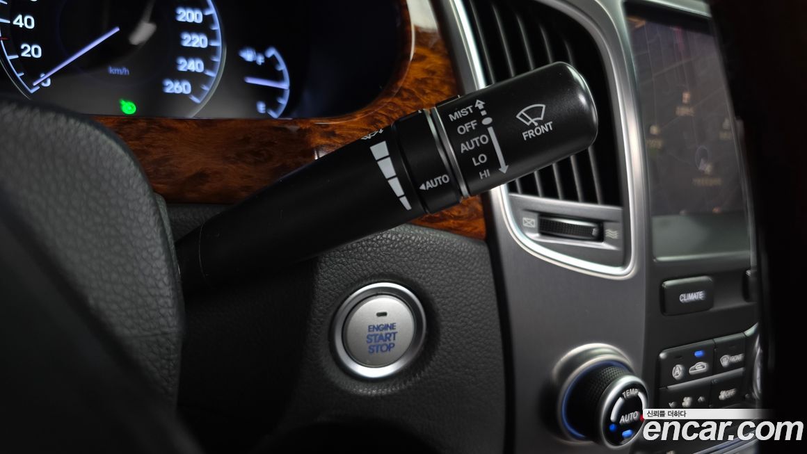 Hyundai Equus 2012