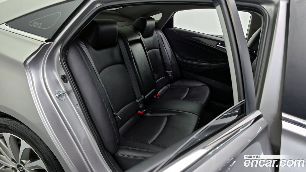 Hyundai Sonata 2013