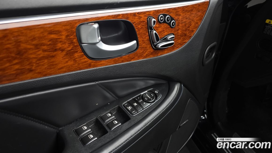 Hyundai Equus 2012