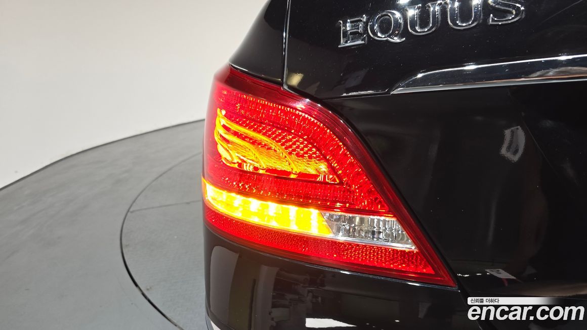 Hyundai Equus 2012