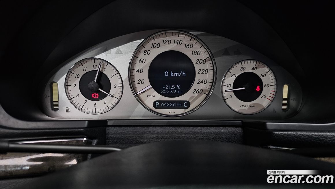 Mercedes-Benz E-Class 2009