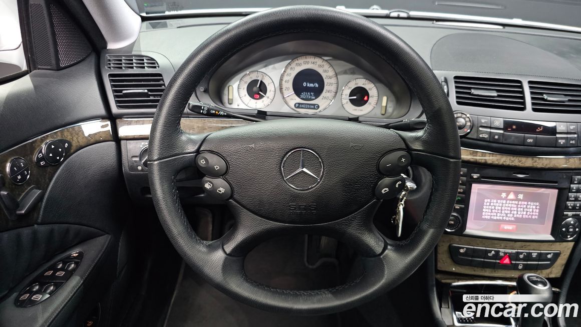 Mercedes-Benz E-Class 2009