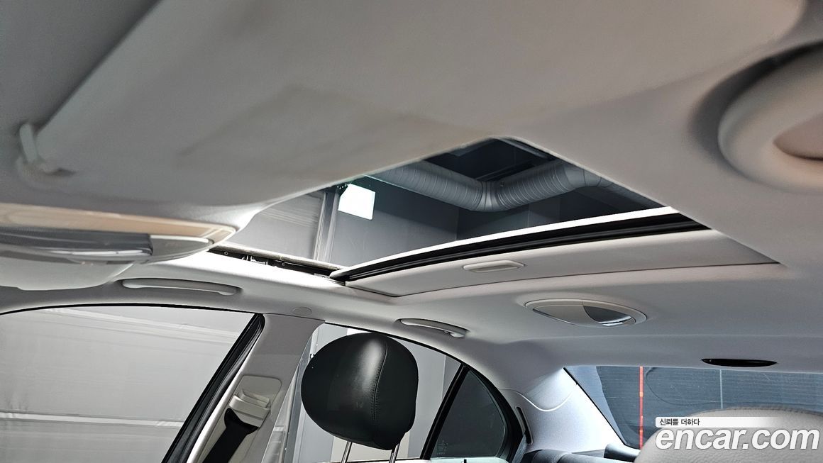 Mercedes-Benz E-Class 2009