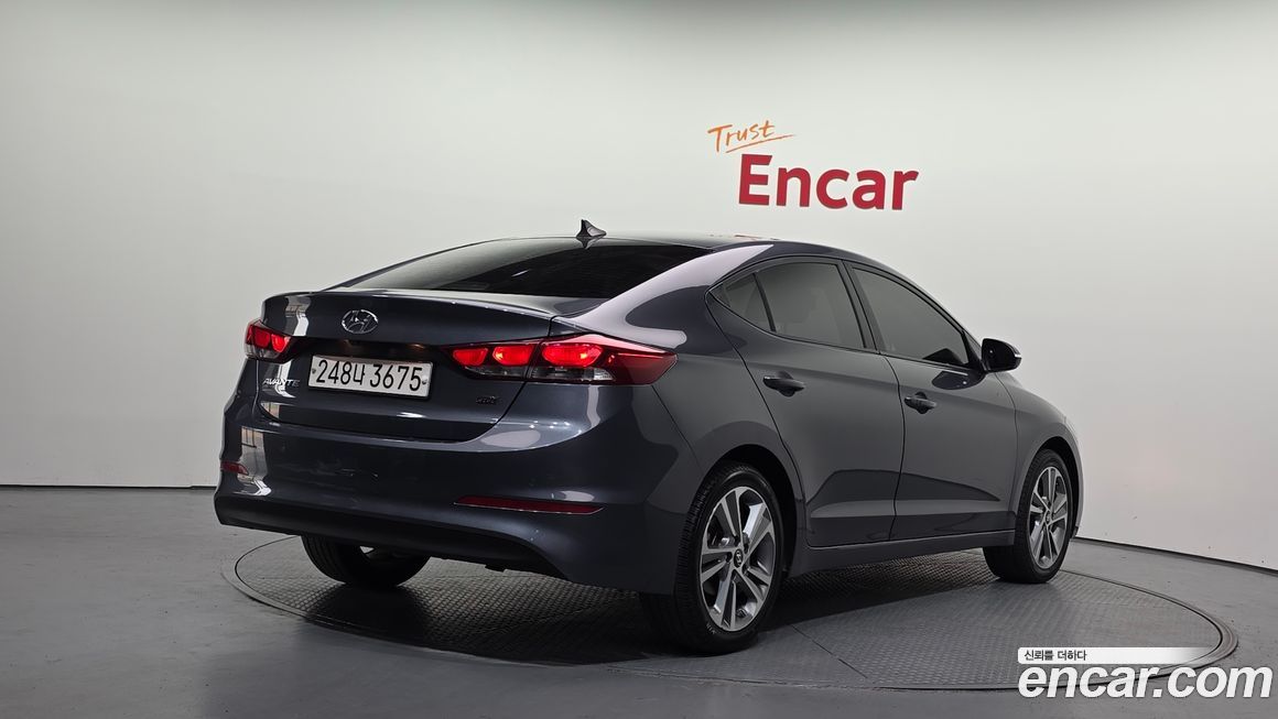 Hyundai AVANTE 2017