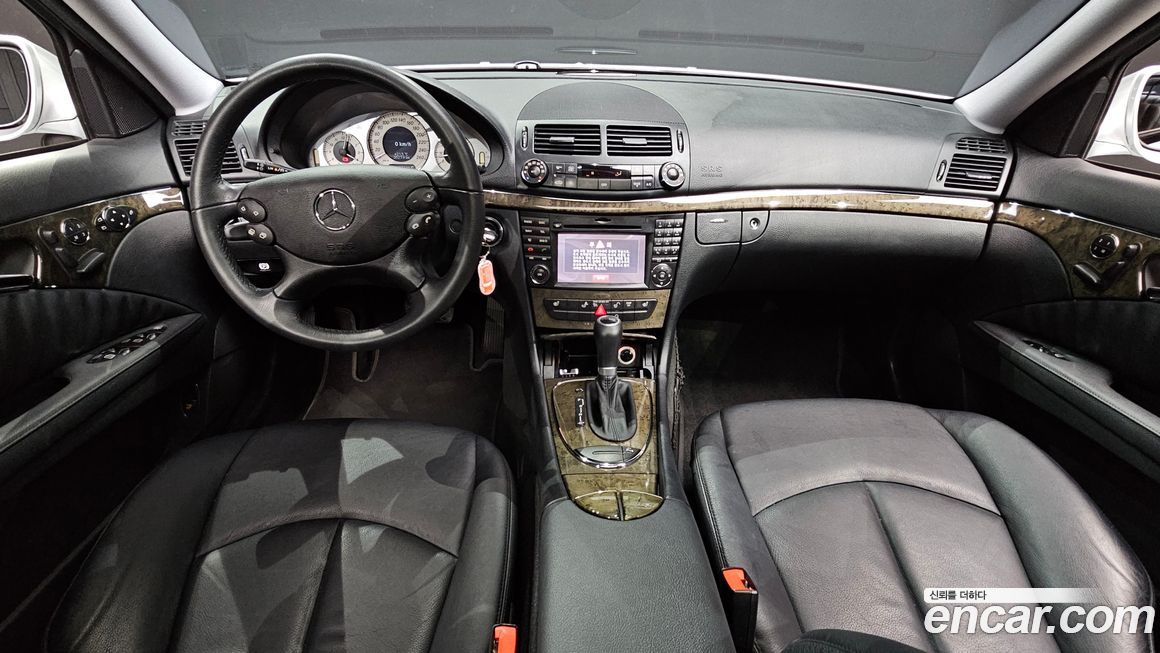 Mercedes-Benz E-Class 2009