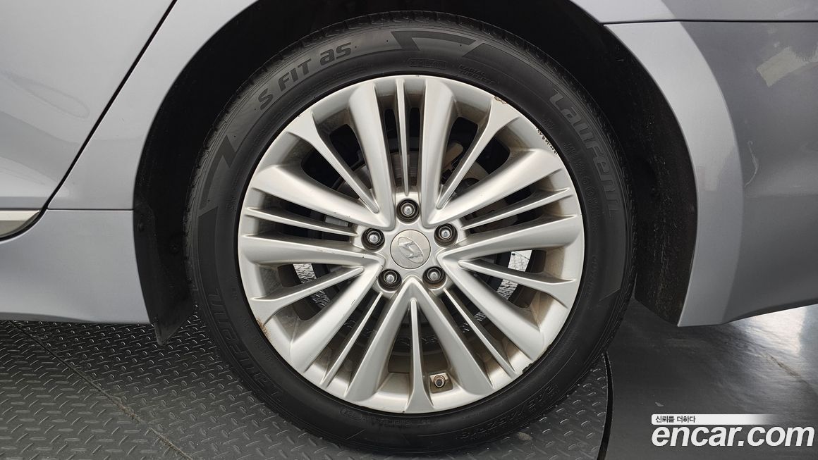 Hyundai Aslan 2016