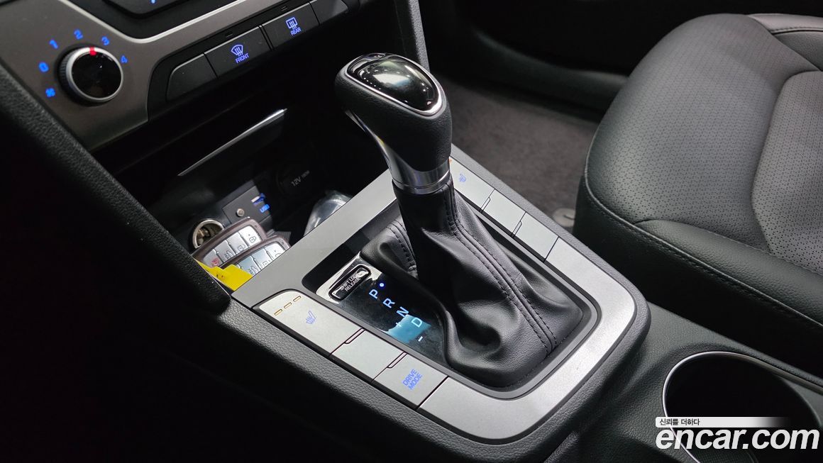 Hyundai AVANTE 2017