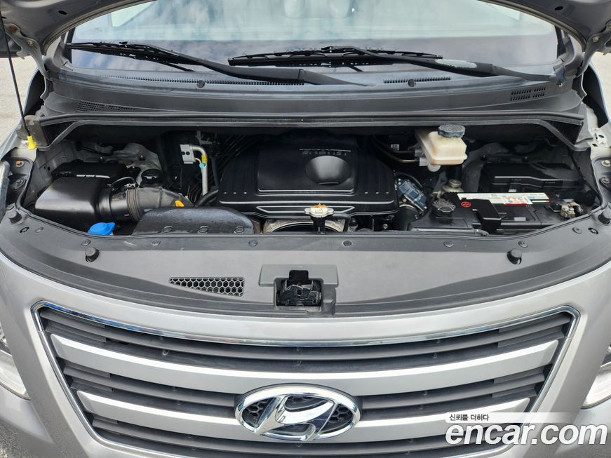 Hyundai Starex 2016