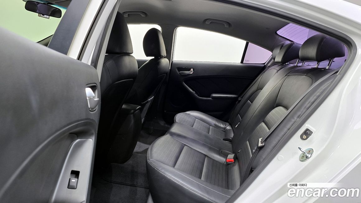 Kia K3 2016