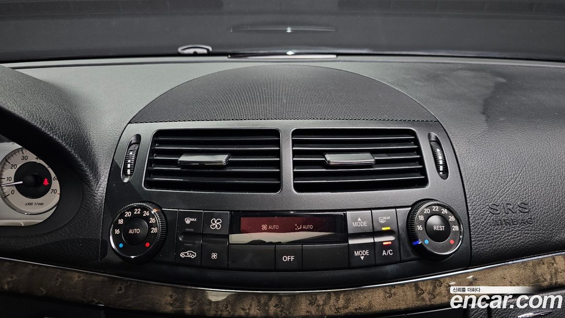 Mercedes-Benz E-Class 2009