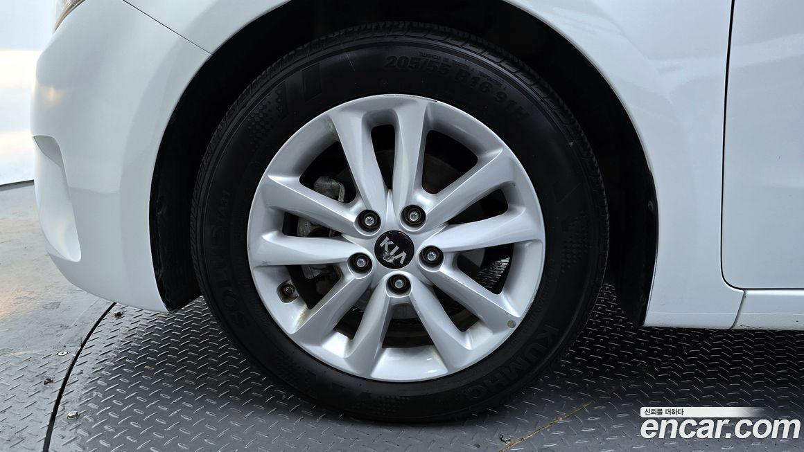 Kia K3 2016