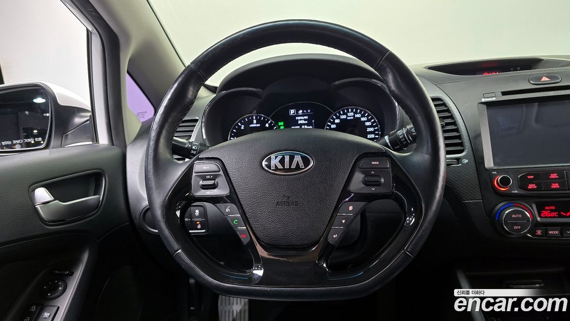 Kia K3 2016