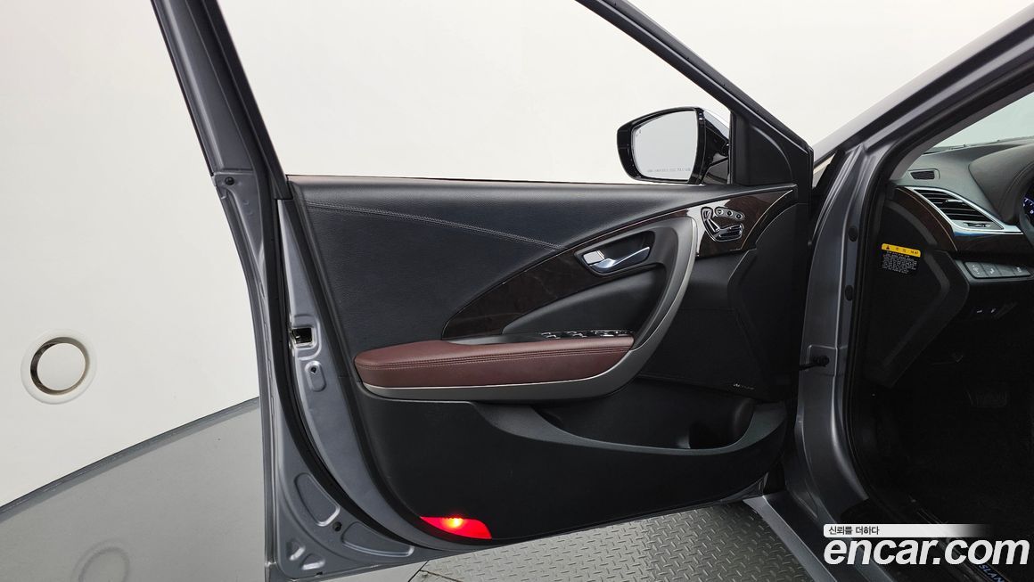Hyundai Aslan 2016